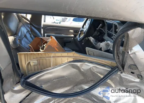 2000 Chevrolet Silverado 1500 Lt from USA, damaged, VIN 2GCEC19T2Y1140521